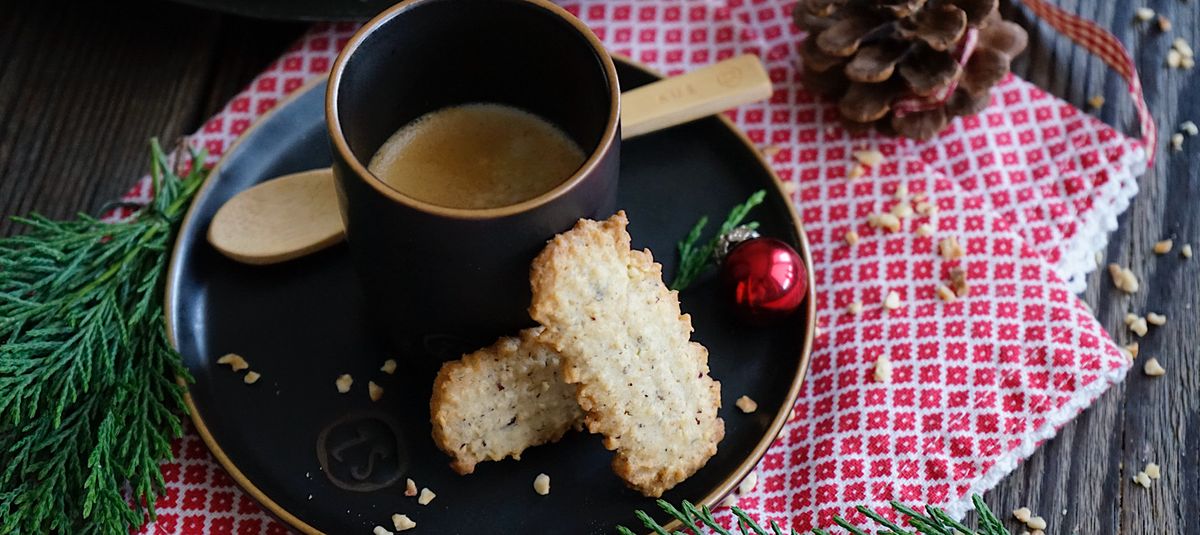 Omas Haselnuss-Spritzgebäck